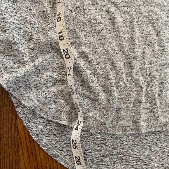 Bellagio logo women’s soft gray shirt xs - Picture 5 of 7